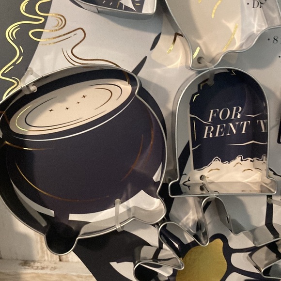 Halloween Cookie Cutters - Picture 3 of 8